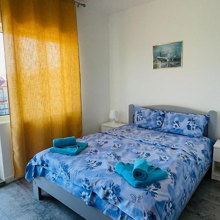 Pierre La Tarmul Marii -Primim Vouchere Vacanta Hostel Costinești Kültér fotó