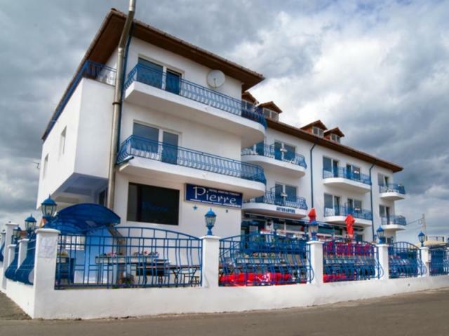 Pierre La Tarmul Marii -Primim Vouchere Vacanta Hostel Costinești Kültér fotó